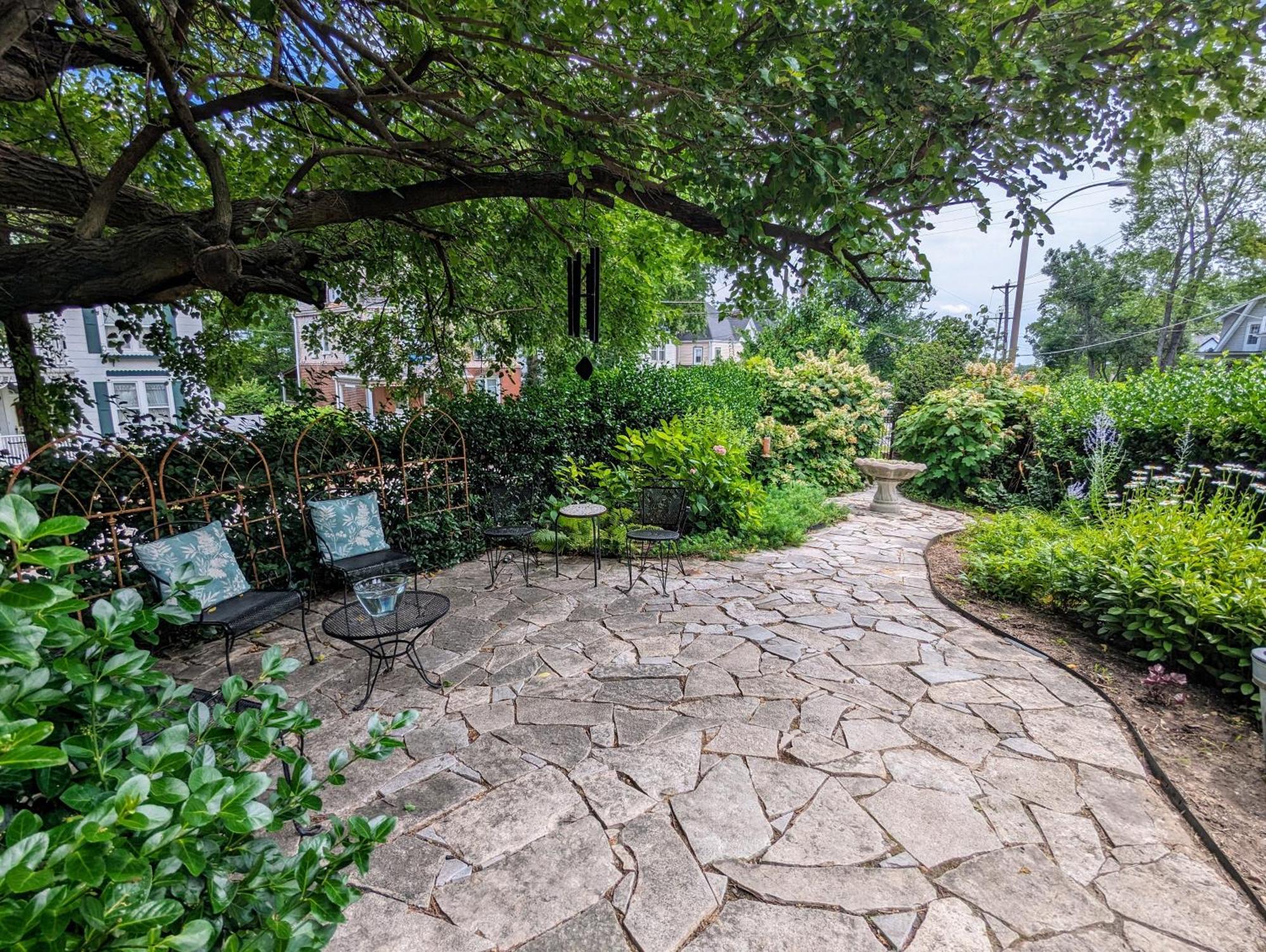 Gothic Heights Inn Clifton Heights 外观 照片