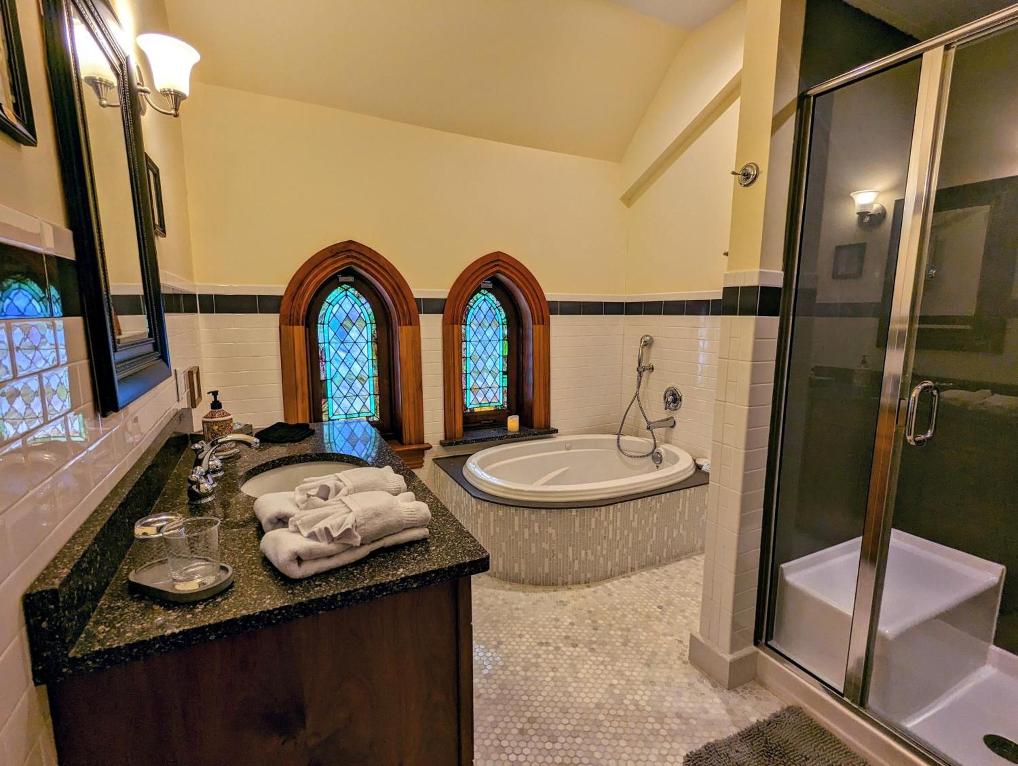 Gothic Heights Inn Clifton Heights 外观 照片